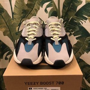 Yeezy 700